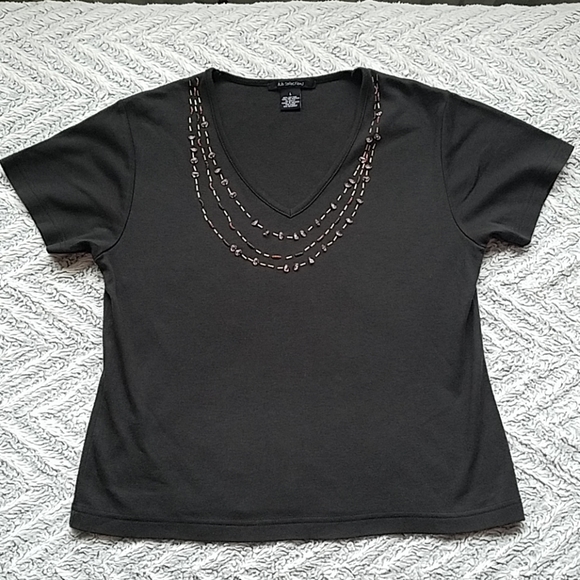 Delicate beads on boho tee cute n casual - Picture 1 of 4